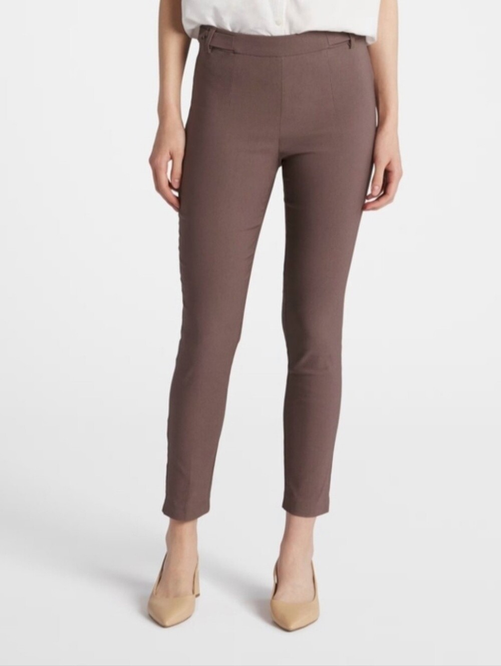 Violets & Roses Tinsley Slim Ankle Pants Taupe Size 10